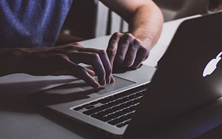 开云体育app注册-西甲顶级对决：攻守转换中的惊喜不断，西甲loading